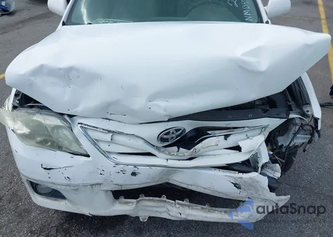 2011 Toyota Camry Se/Le/Xle z USA, uszkodzony, nr VIN 4T1BF3EK2BU591894